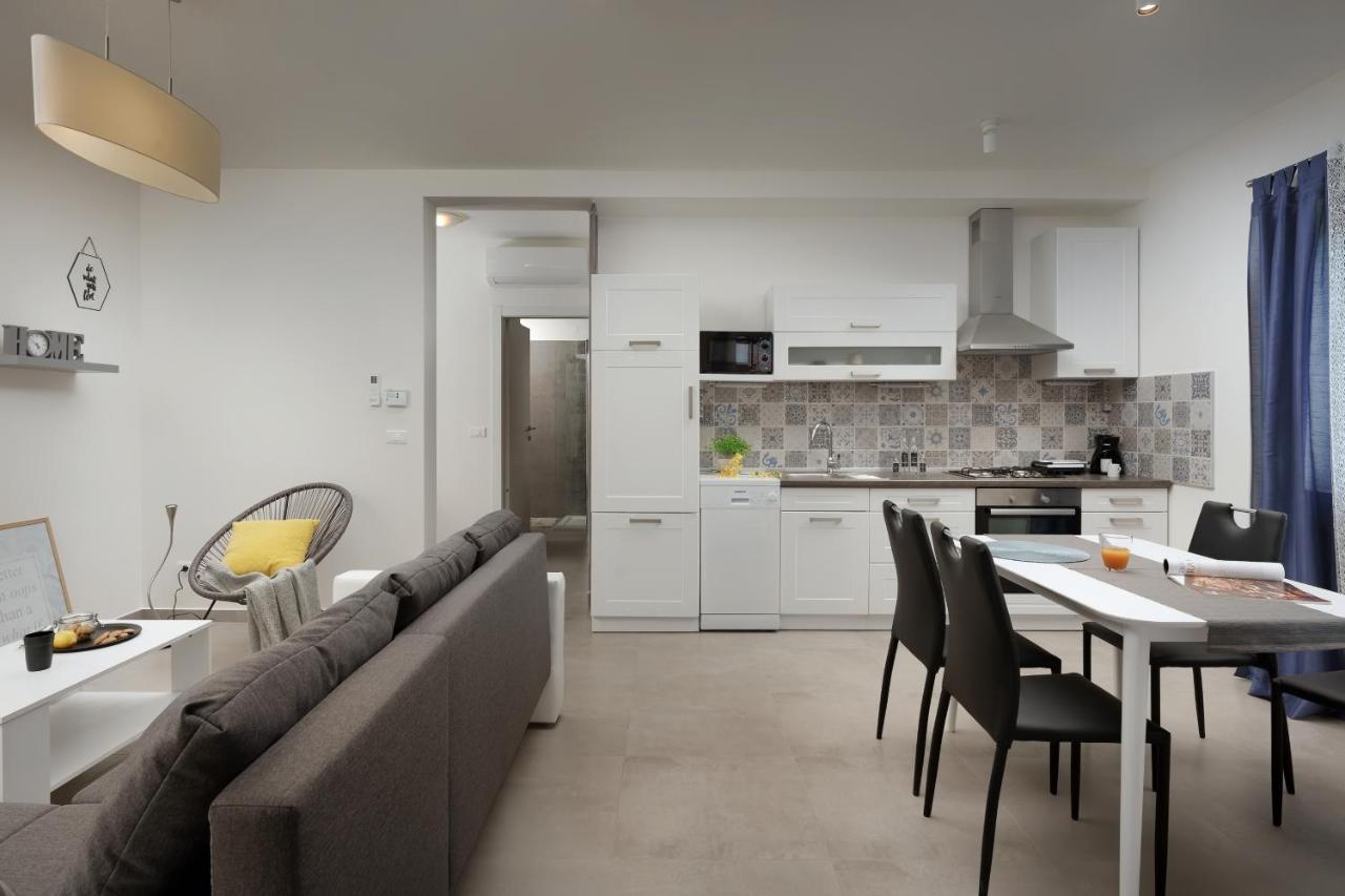 Aurora Apartment Liznjan Ngoại thất bức ảnh