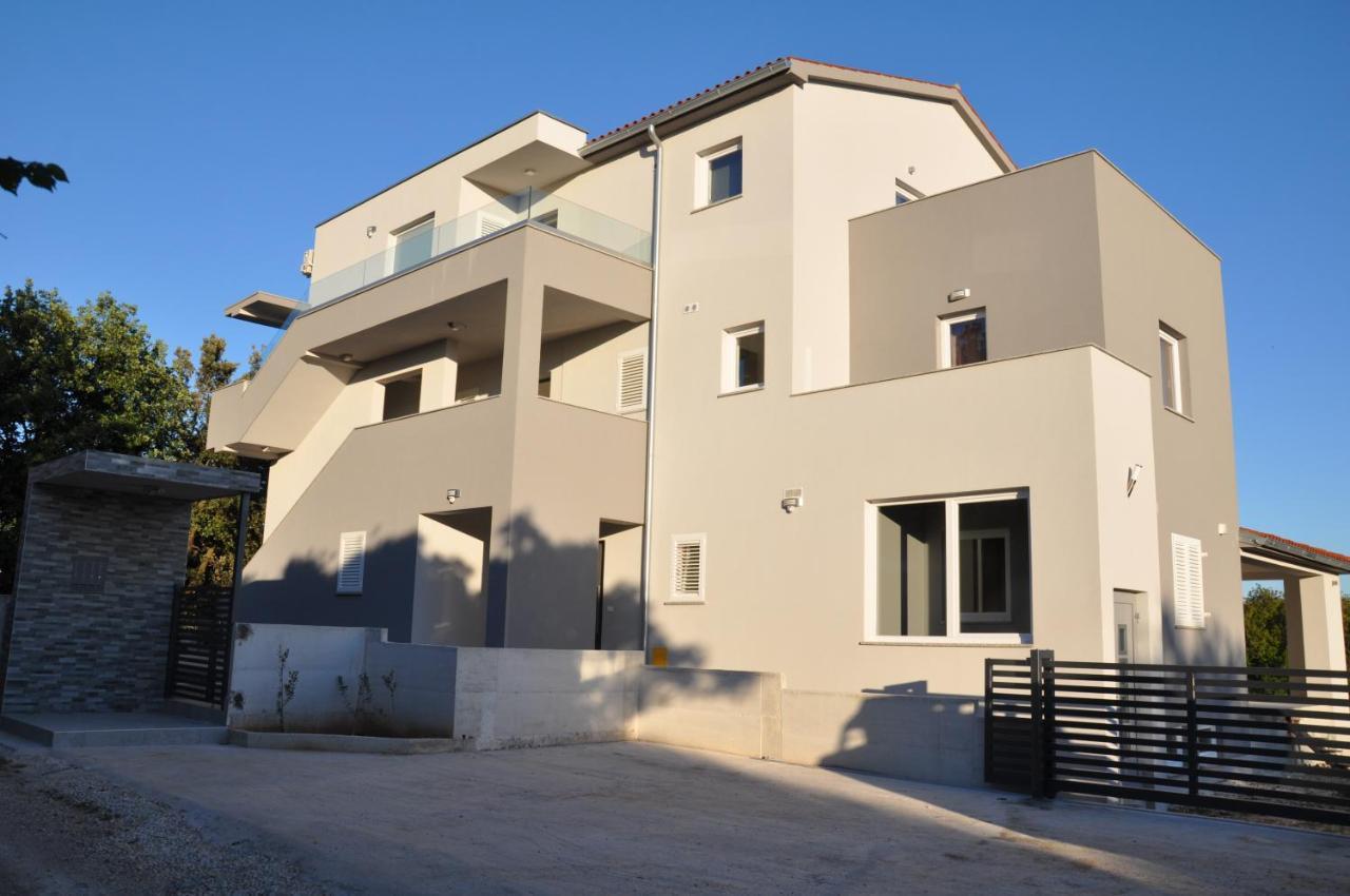 Aurora Apartment Liznjan Ngoại thất bức ảnh