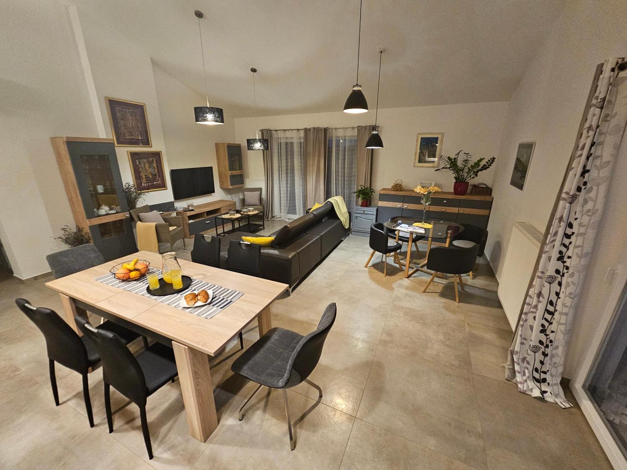 Aurora Apartment Liznjan Ngoại thất bức ảnh