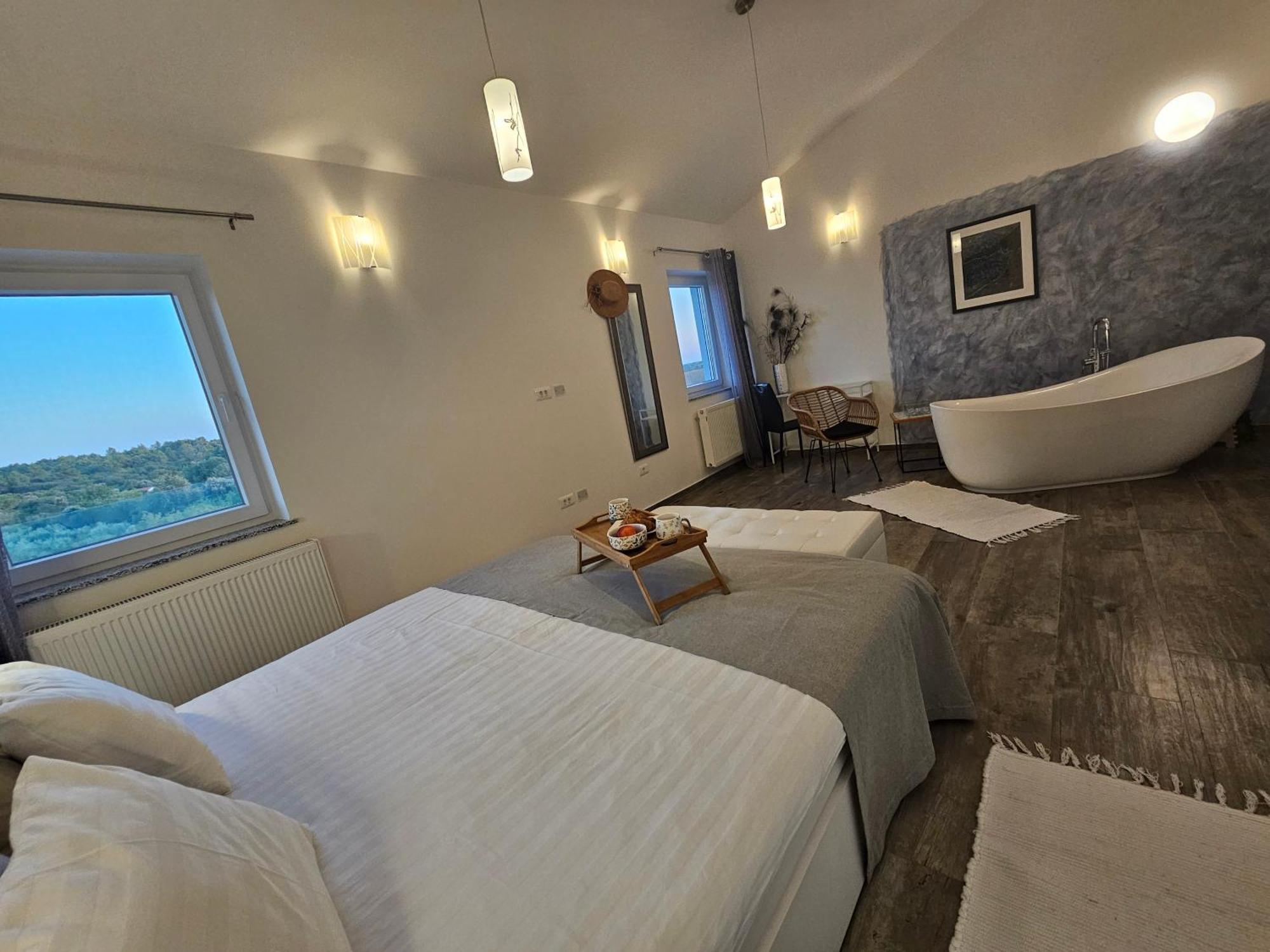 Aurora Apartment Liznjan Ngoại thất bức ảnh