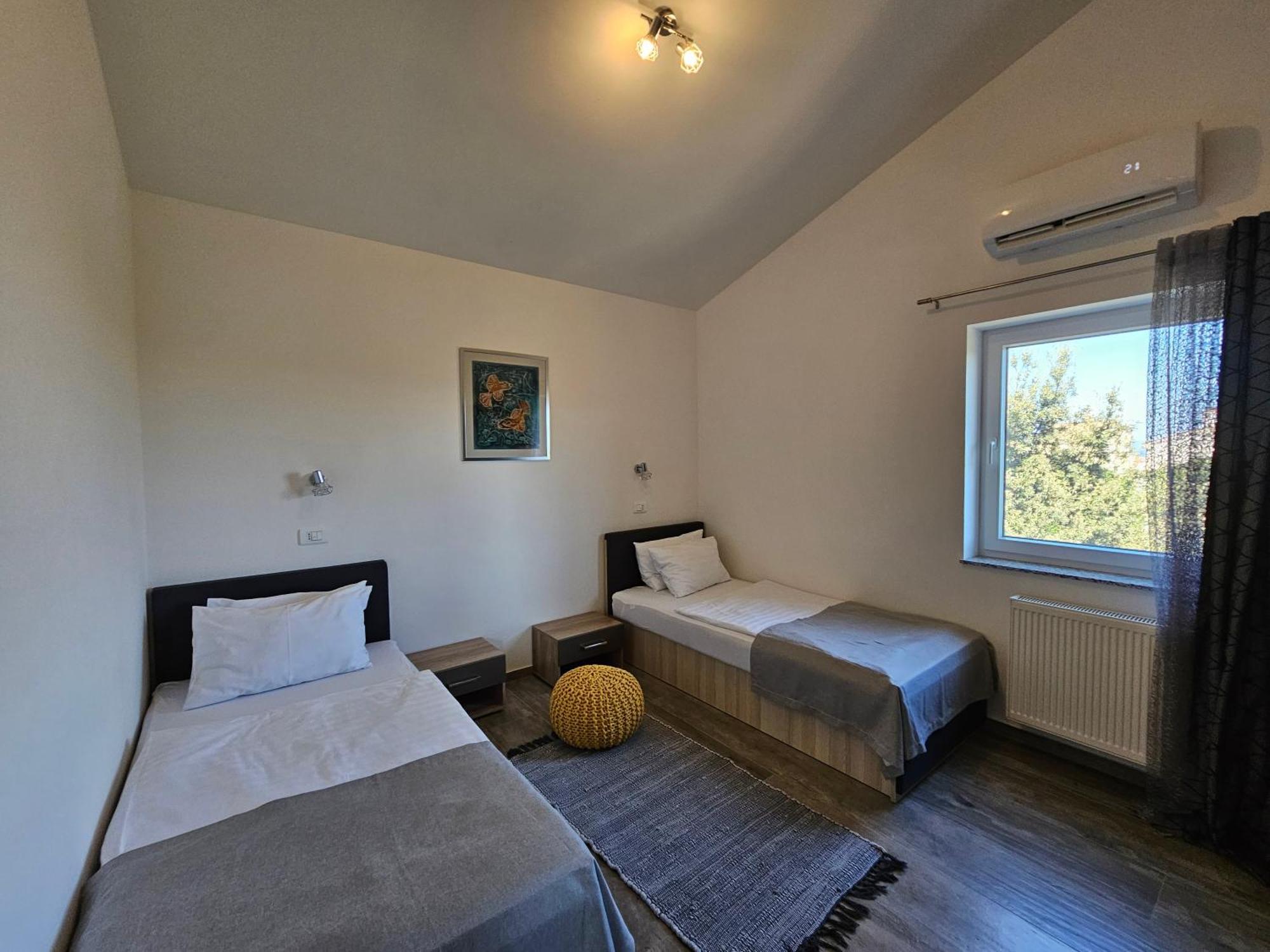 Aurora Apartment Liznjan Ngoại thất bức ảnh