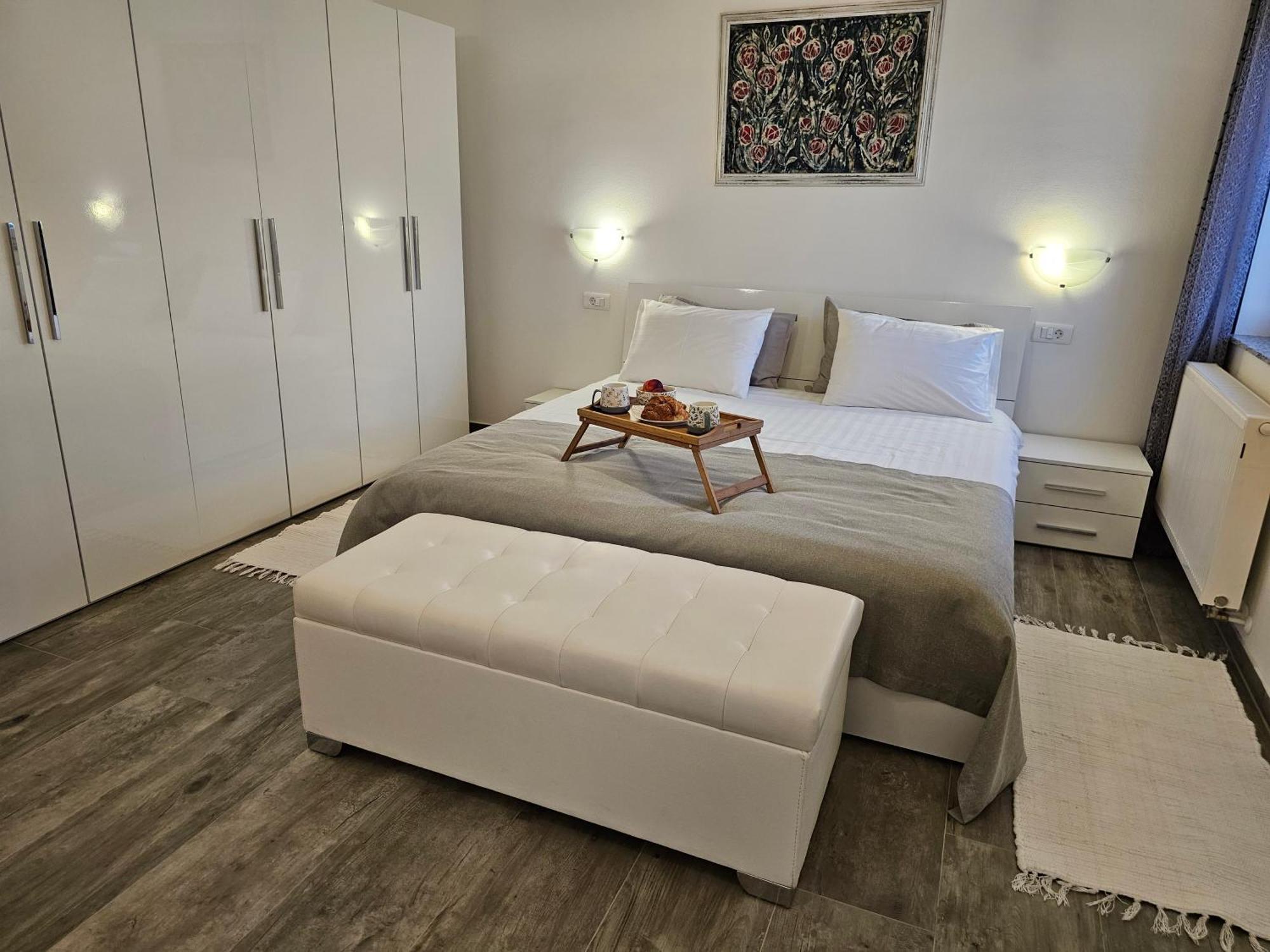 Aurora Apartment Liznjan Ngoại thất bức ảnh